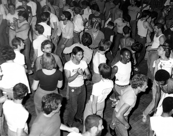 Dancing_at_Studio_One_in_West_Hollywood_insert_by_Pat_Rocco_courtesy_ONE_Archives